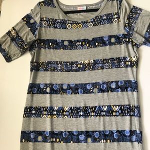 Like new 2xl floral stripe LuLaRoe Julia.